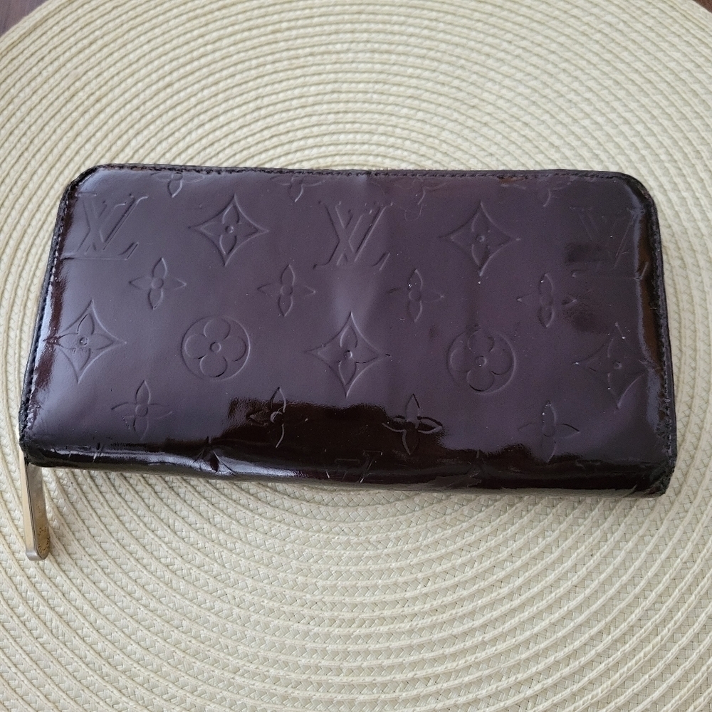 Louis Vuitton Vernis Zippy Wallet Black